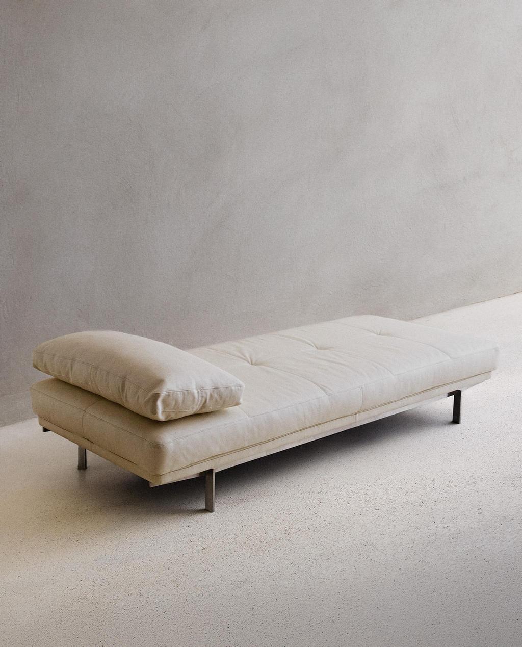 DAYBED 02
