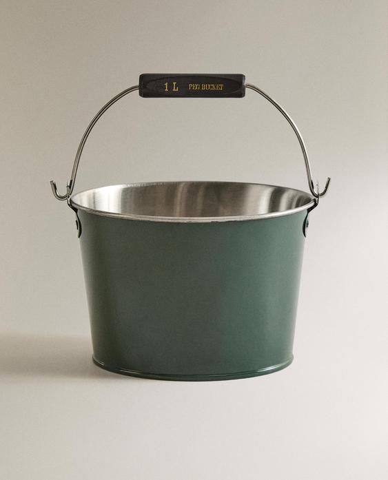 METALLINEN PYYKKIEN ÄMPÄRI