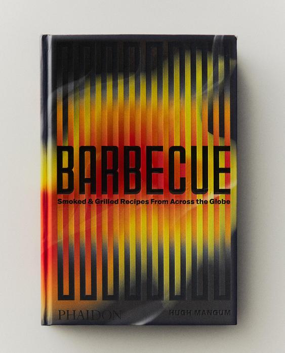 BARBECUES, ROASTS AND GRILLS FROM AROUND THE WORLD BOOK (ENGLISH)