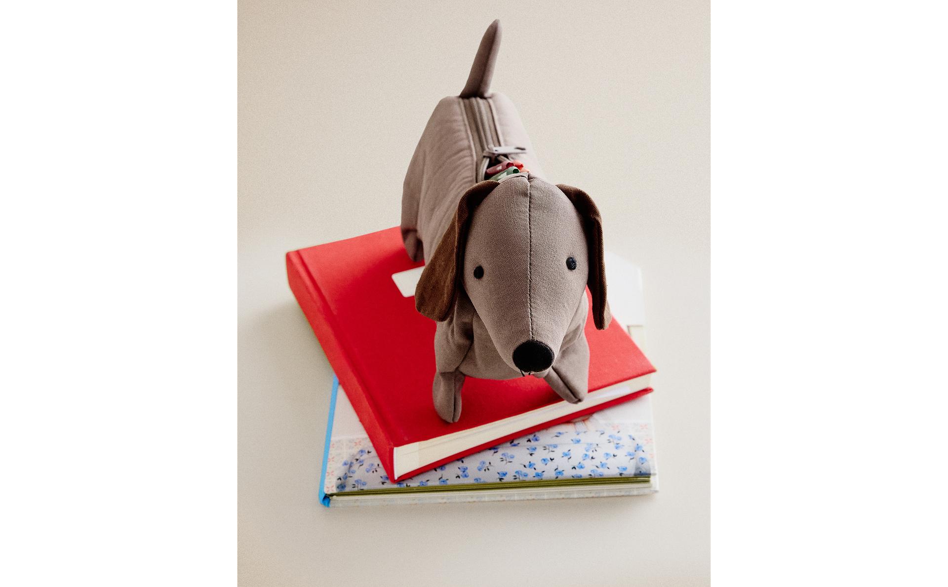 KIDS' DOG PENCIL CASE