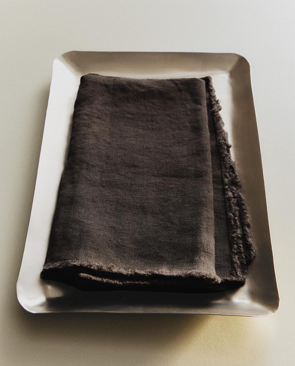 NAPKIN 01