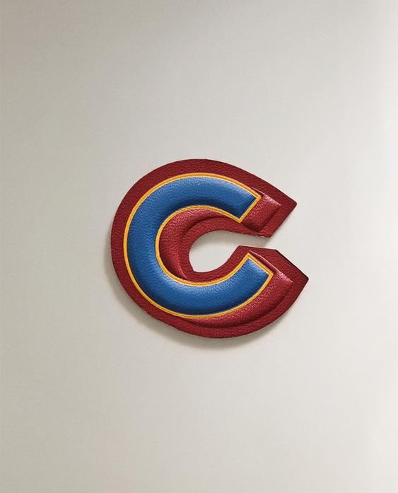 КОЖЕН ПЛАСТЪР С БУКВА „C“