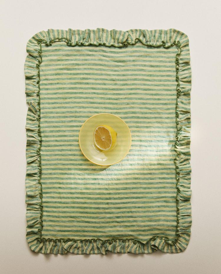 LINEN PLACEMAT WITH RUFFLE TRIM