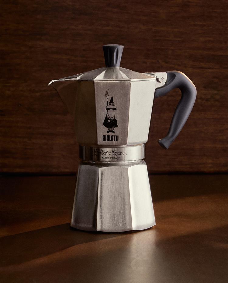 جهاز صنع القهوة بسعة 6 فناجين من BIALETTI