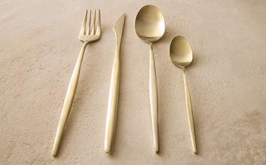 4-PIECE CUTLERY SET WITH THIN HANDLE