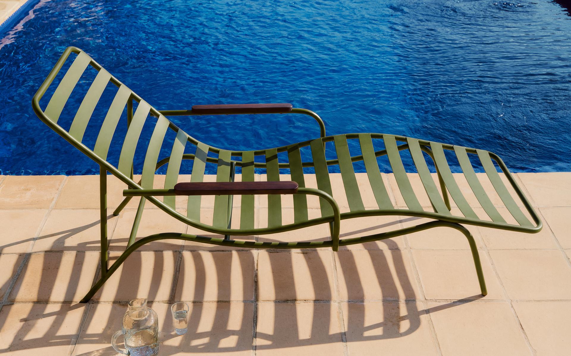WOODEN METAL LOUNGER