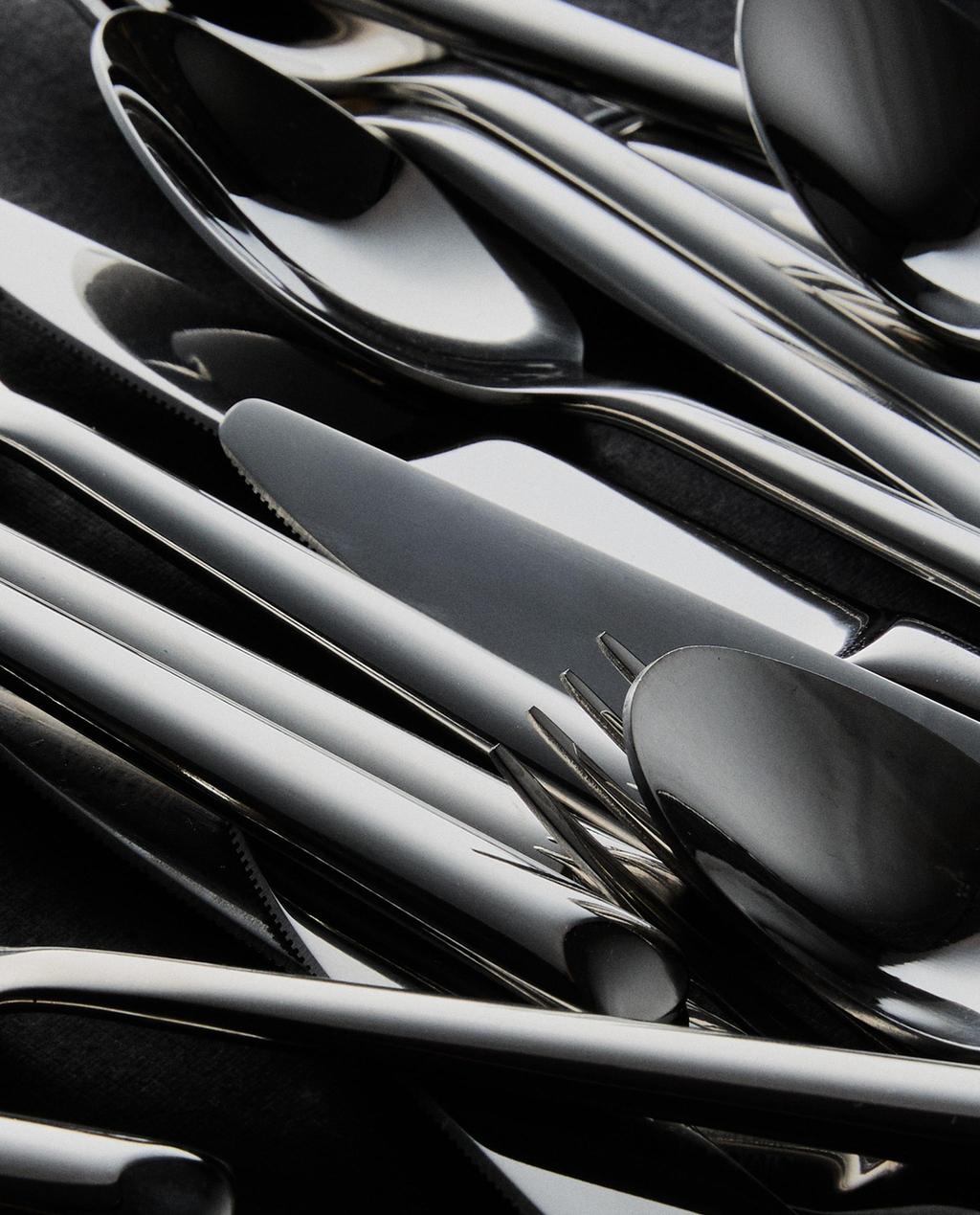 4-PIECE FORGED STEEL CUTLERY SET