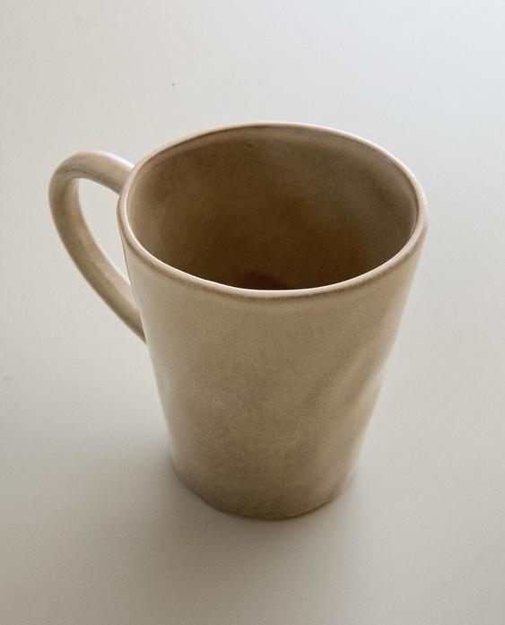TASSE EN GRÈS IRRÉGULIÈRE