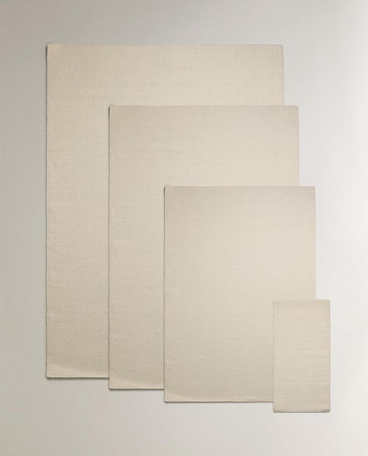 WAVY LINE WOOL RUG