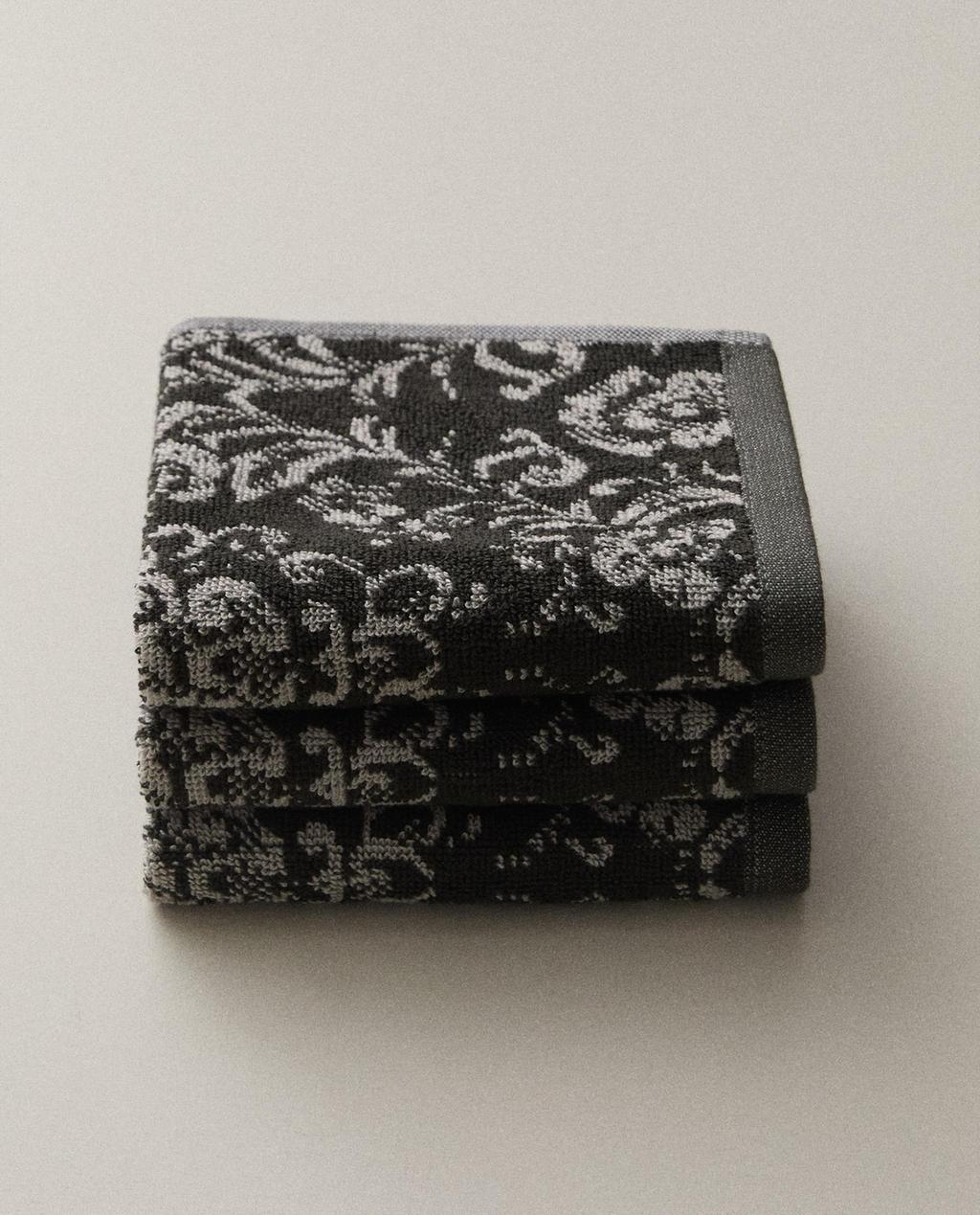 PROSOP DE BAIE DIN FROTIR CU JACQUARD FLORAL (SET DE 3)