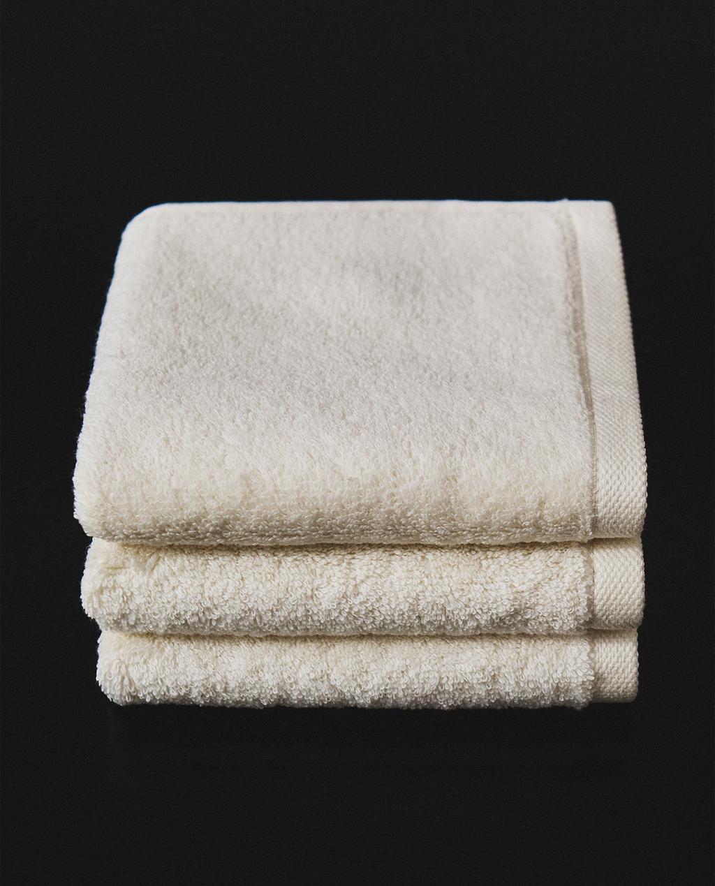 PACK OF HIGH-QUALITY COTTON HAND TOWELS (PACK OF 3)