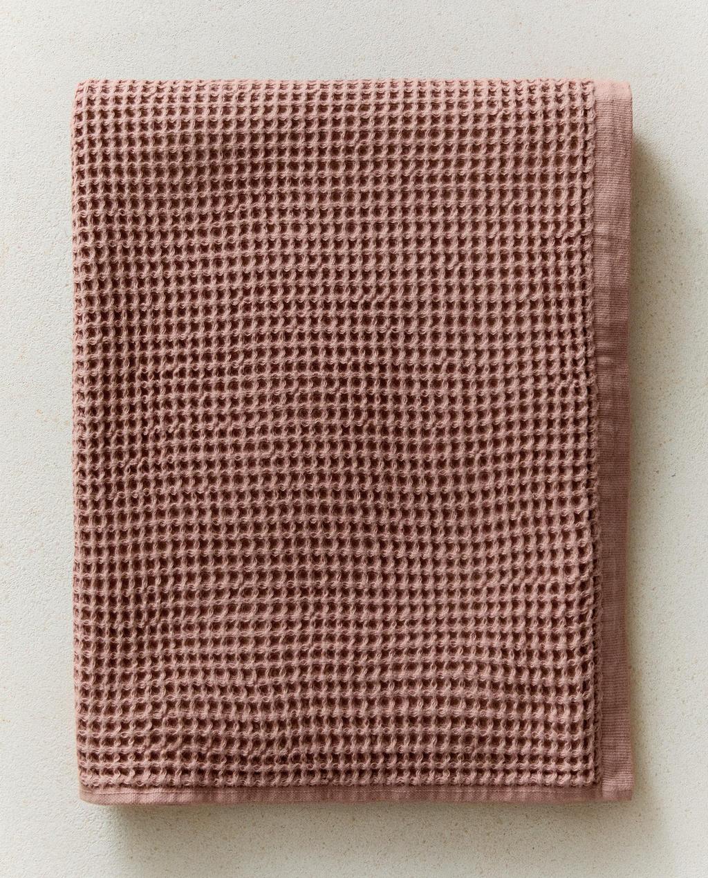 WAFFLE-KNIT COTTON BATH TOWEL