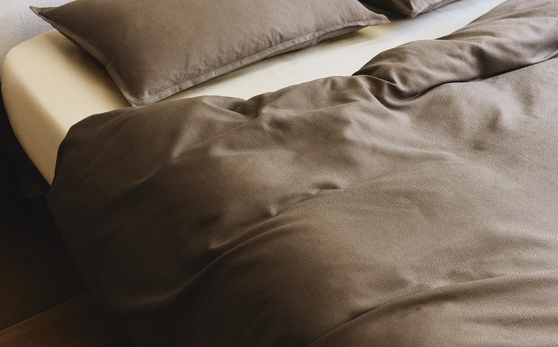 SATEEN JACQUARD DUVET COVER (300 THREAD COUNT)