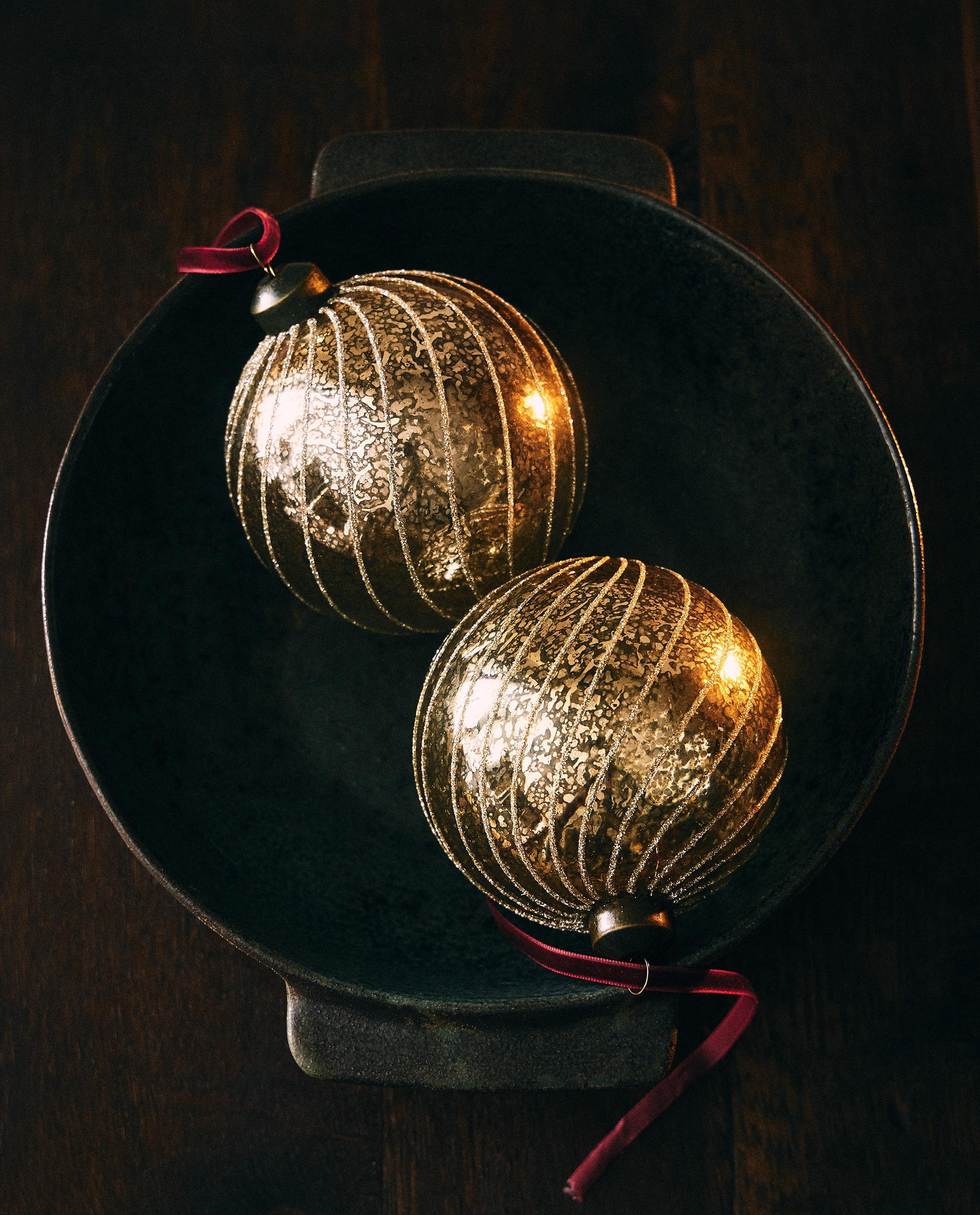 GLITTER STRIPED CHRISTMAS TREE DECORATION | Zara Home United