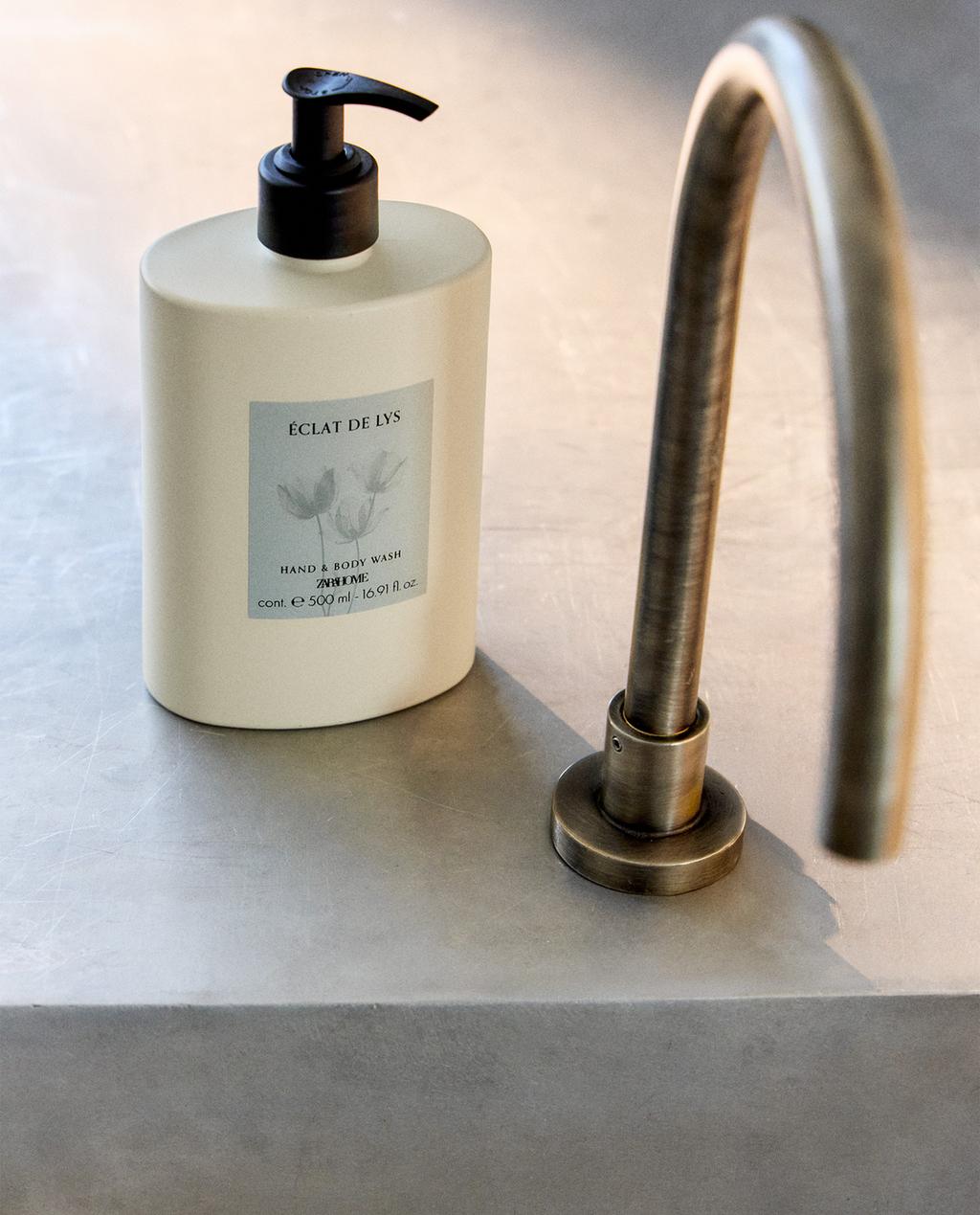 (500 ML) SAVON LIQUIDE ÉCLAT DE LYS