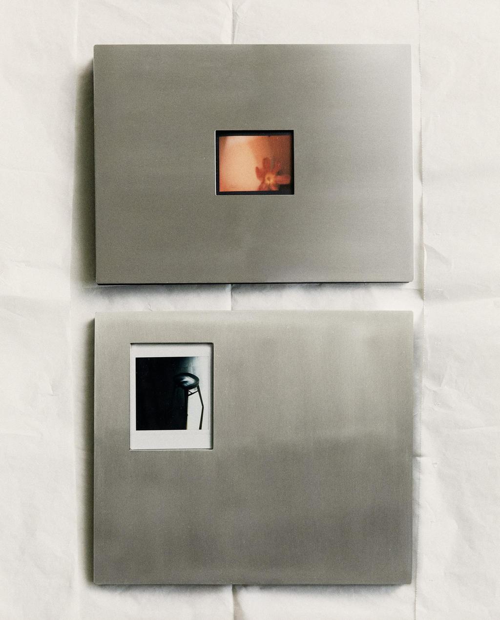 MINIMALIST METAL FRAME