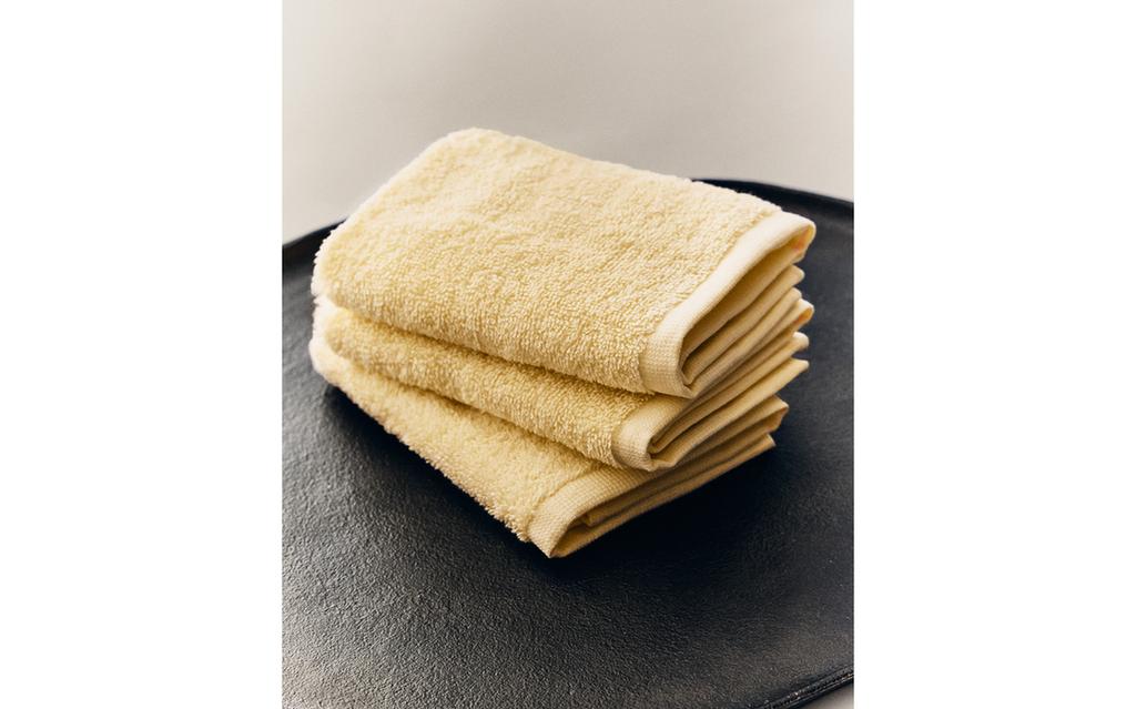 PACK OF COTTON HAND TOWELS (PACK OF 3)