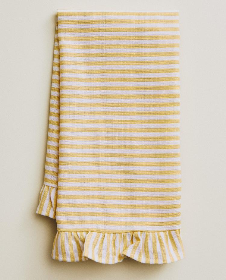PACK OF RUFFLED COTTON NAPKINS (PACK OF 2)