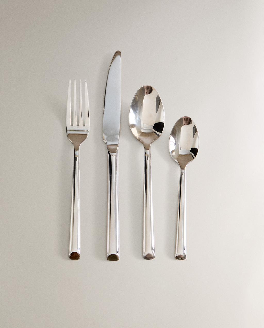 ENSEMBLE COUVERTS 4 PIÈCES ACIER FORGÉ