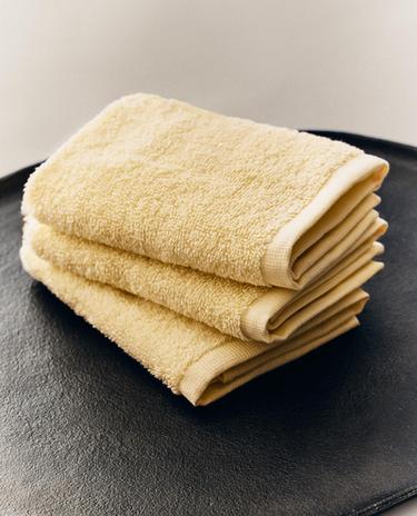 COTTON HAND TOWEL PACK (PACK OF 3)