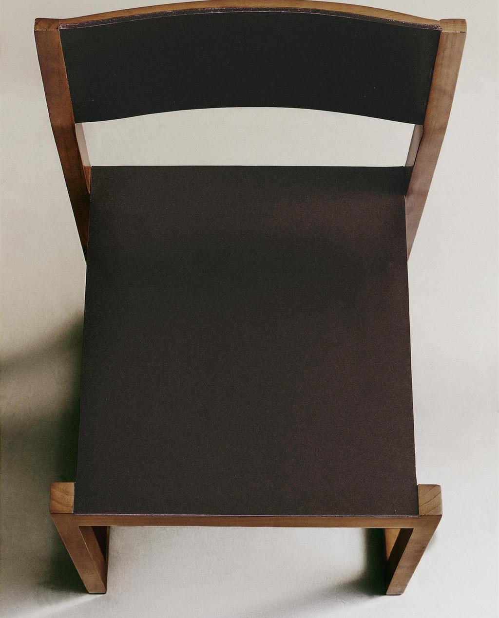 SILLA ESTRUCTURA MADERA Y PIEL