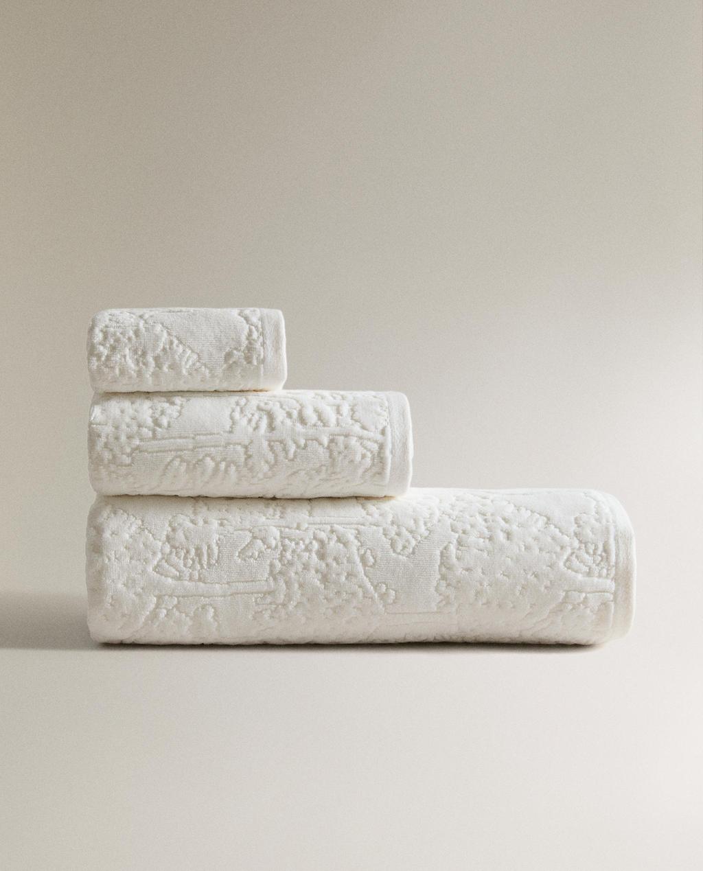 FLORAL JACQUARD BATH TOWEL