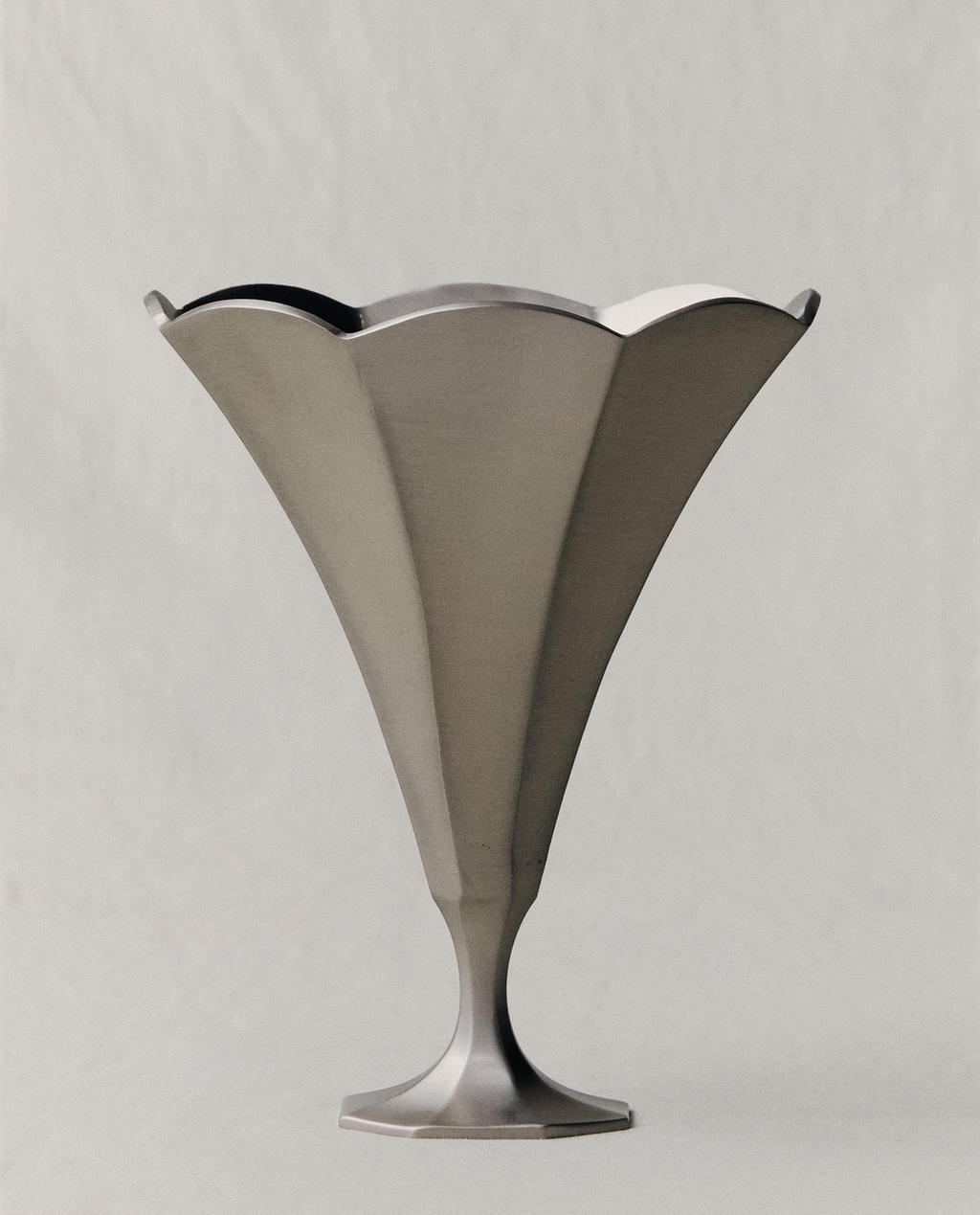WAVY BRASS VASE | STUDIO MARY LENNOX