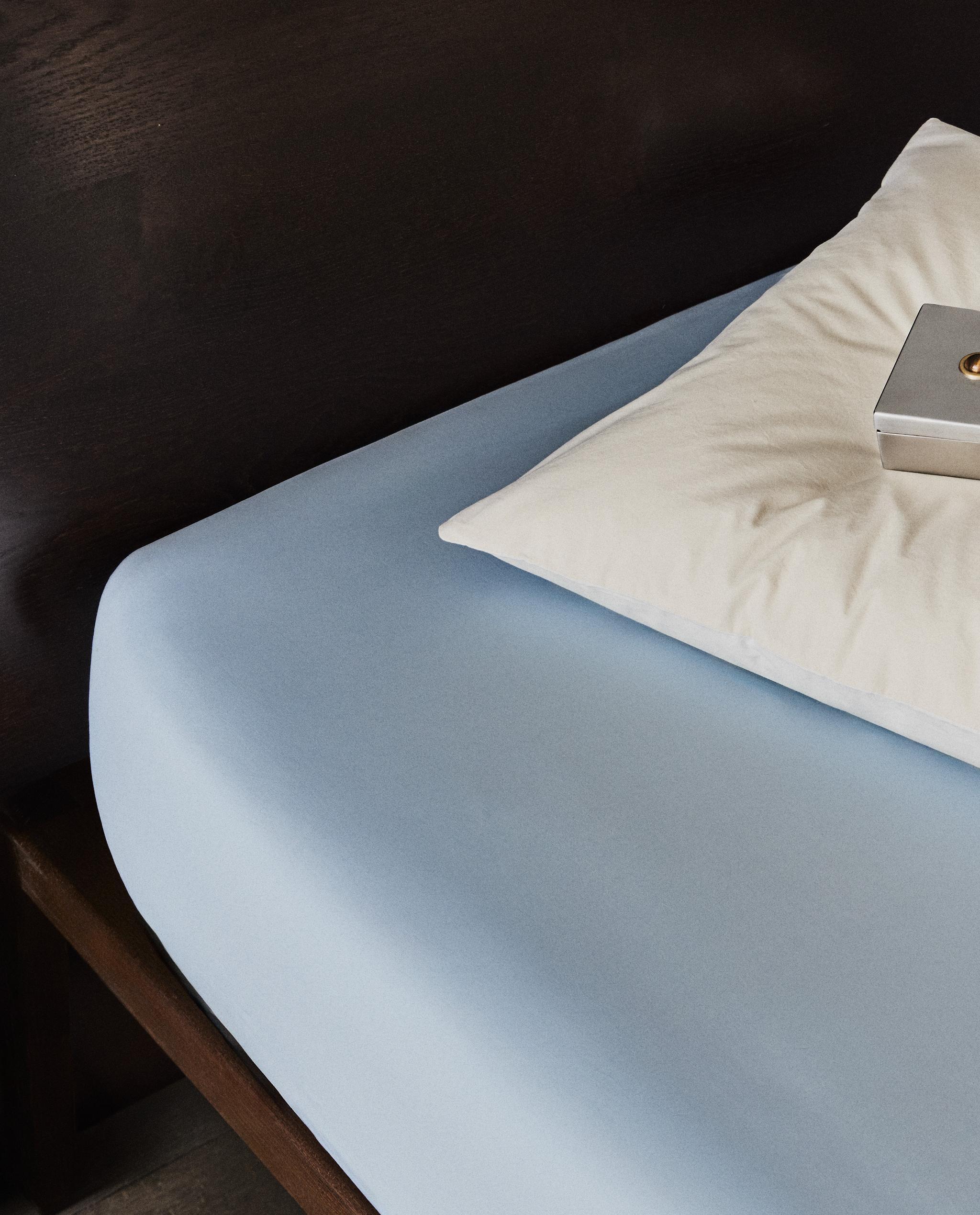 コットンパーケル ボックスシーツ（スレッドカウント300） | Zara Home