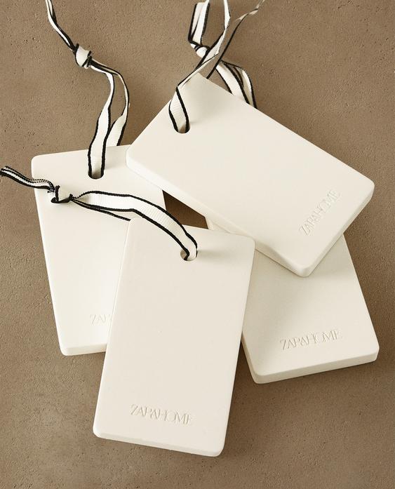 WHITE POWDERY SCENTED WARDROBE BAR PACK (PACK OF 4)