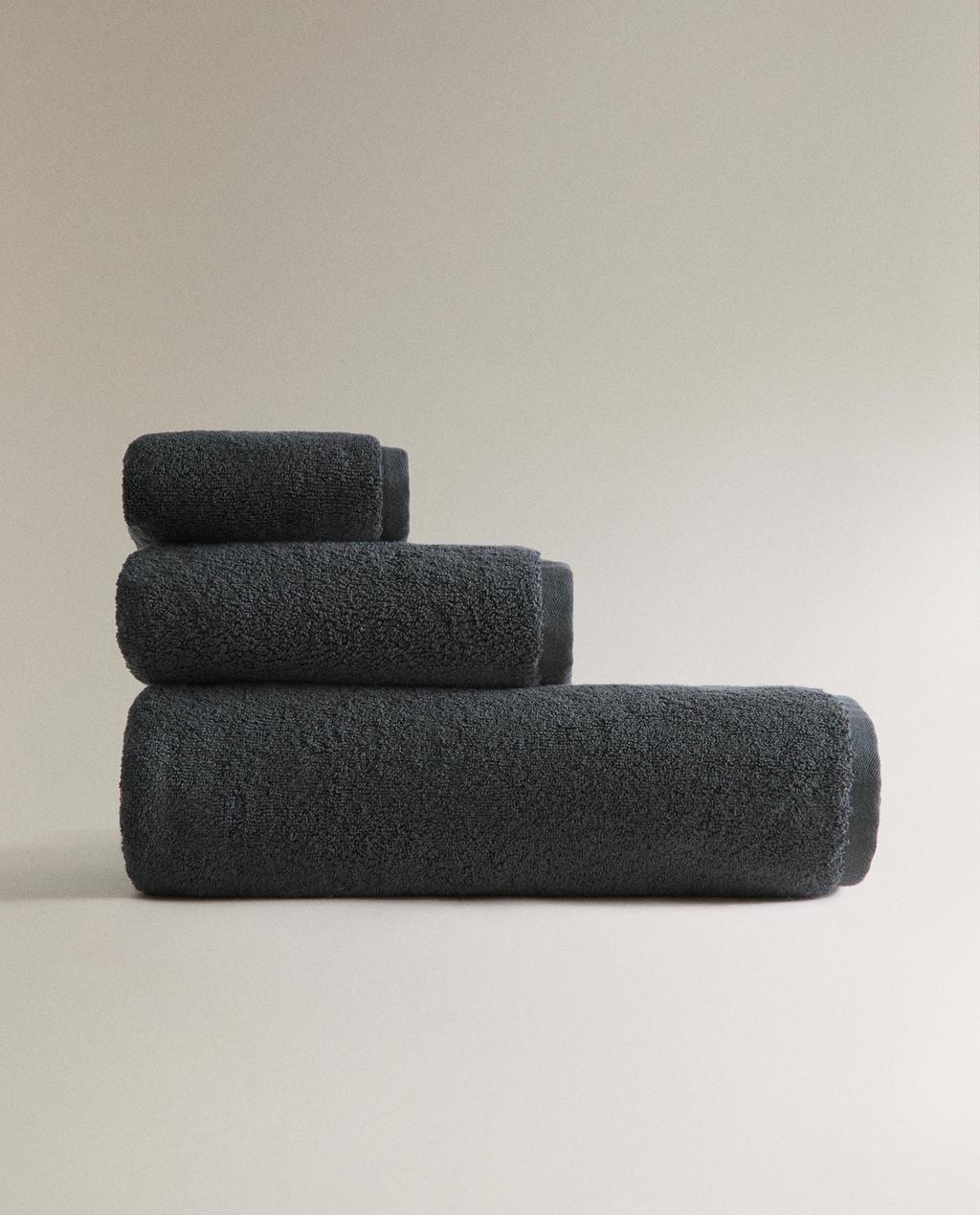 EXTRA SOFT COTTON BATH TOWEL (700 GXM²)