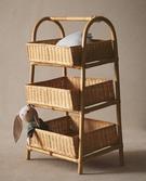 REGALABLAGE AUS RATTAN