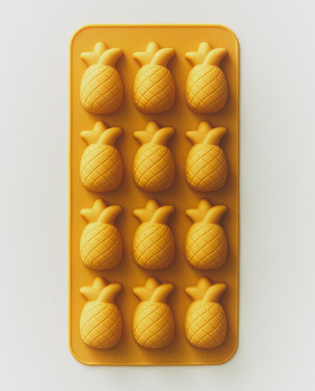 PINE CONE SILICONE ICE TRAY (12 CUBES)