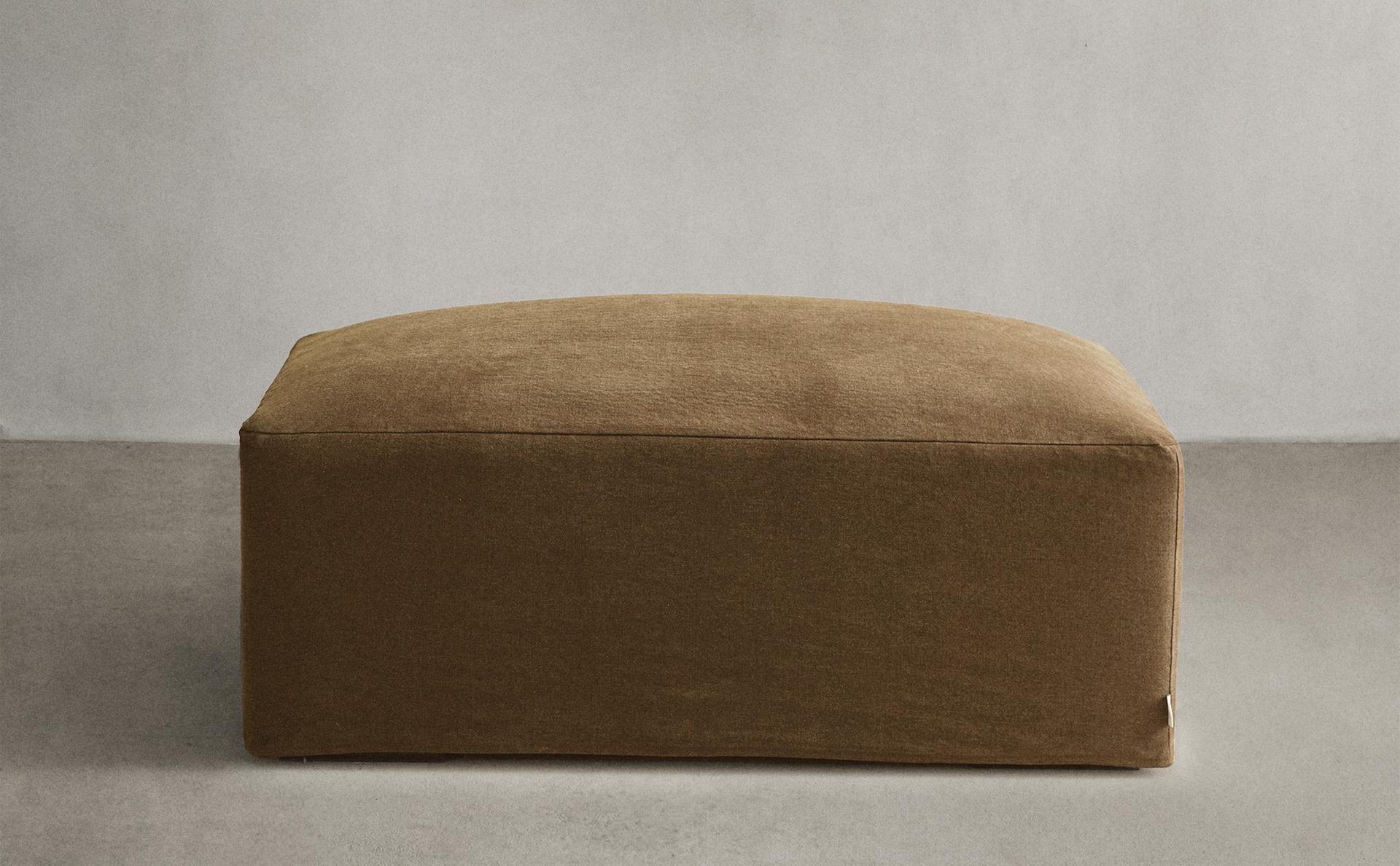 REMOVABLE WASHED LINEN OTTOMAN