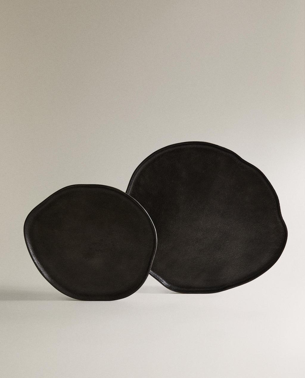 METAL TRAY