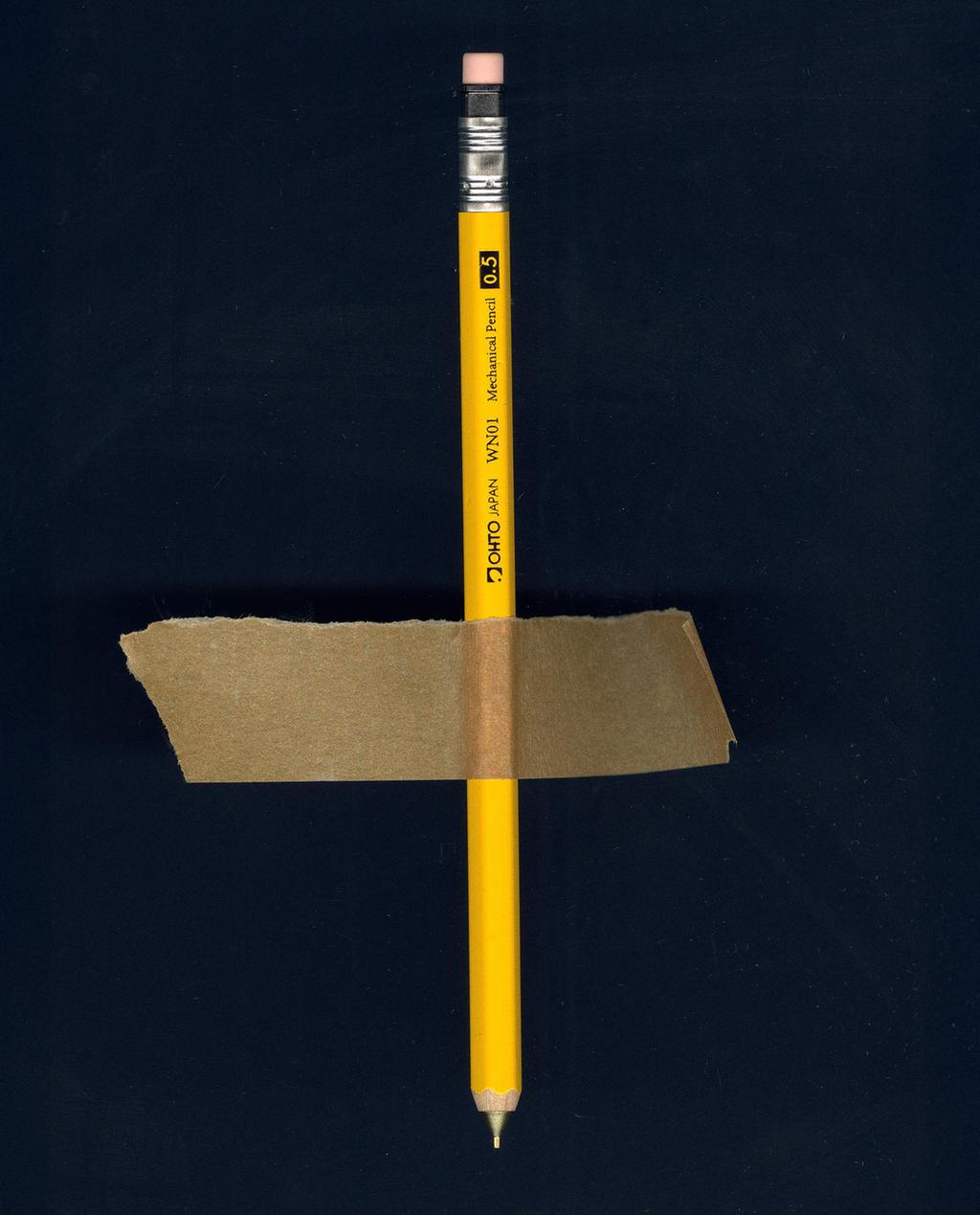 PORTE-MINE OHTO EN BOIS ET LAITON