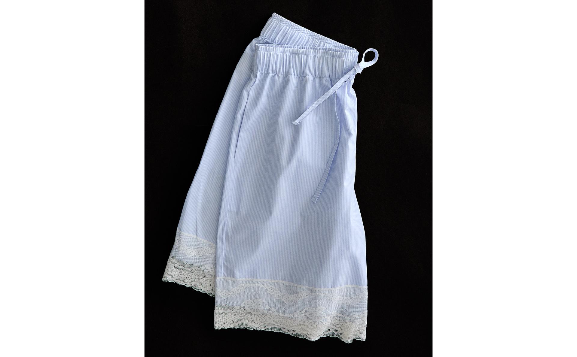 SHORT RAYURES DENTELLE