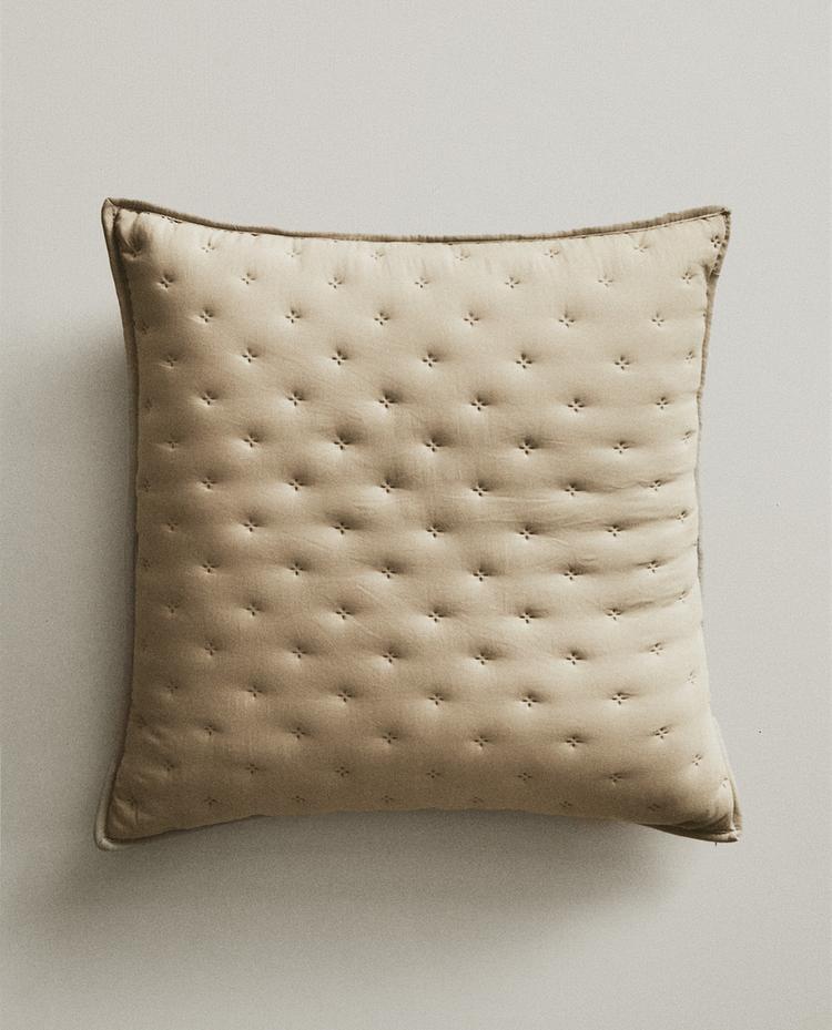 SARUNG BANTAL QUILT EMPUK DOTTED