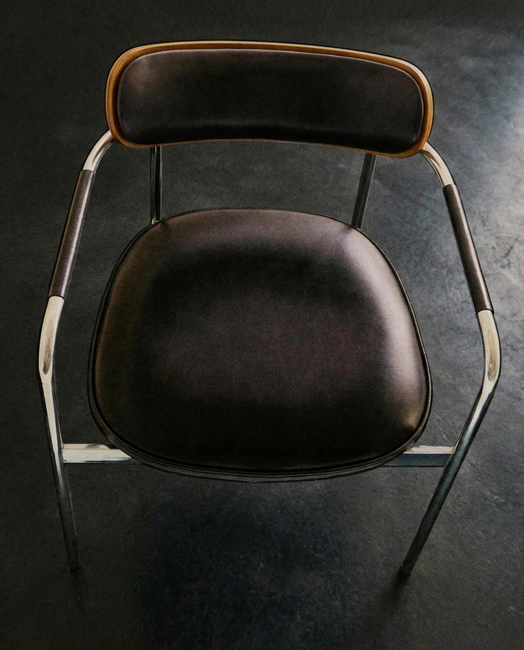 LEREN EN ROESTVRIJ STAAL STOEL