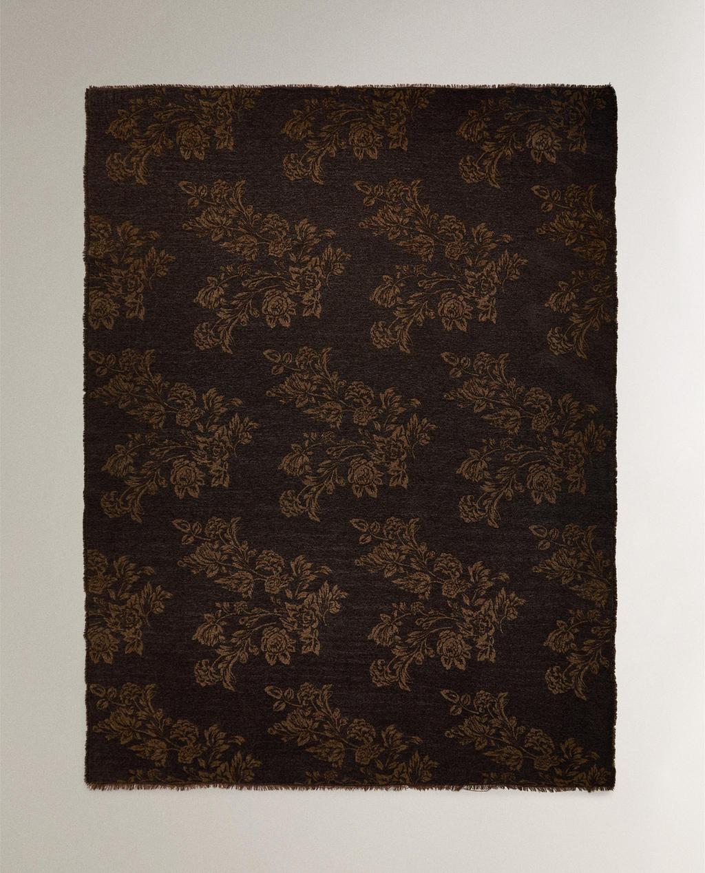 CHENILLE JACQUARD THROW