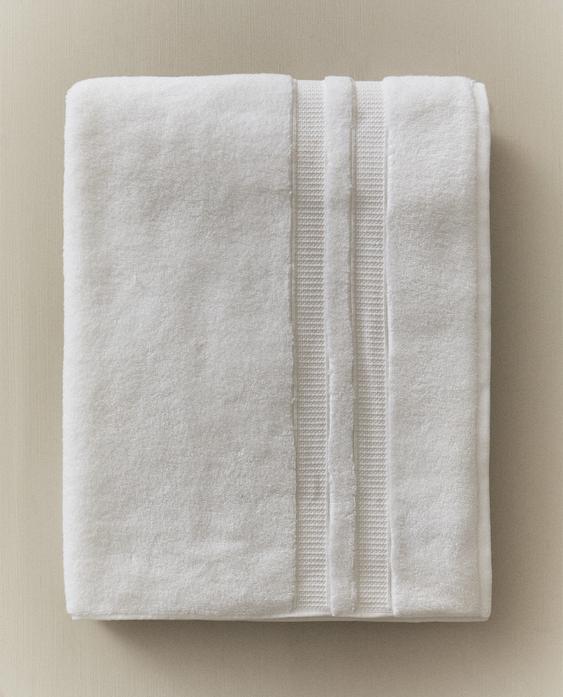 EXTRA SOFT DOUBLE BORDER BATH TOWEL