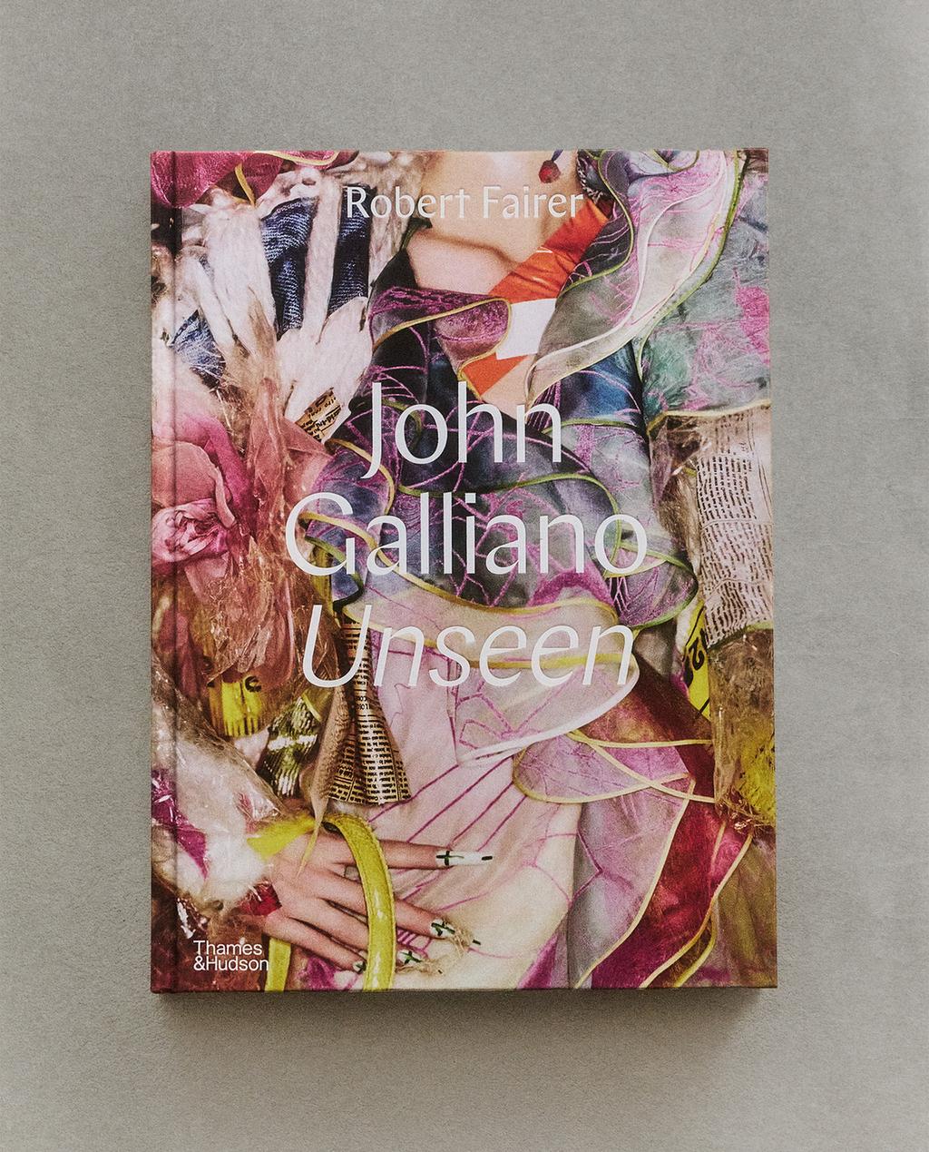 JOHN GALLIANO UNSEEN BOOK (ENGLISH)