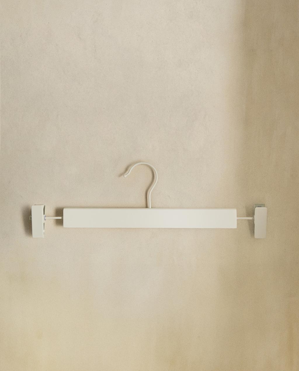 HOLZKLEIDERBÜGEL MIT CLIPS (3ER-PACK)