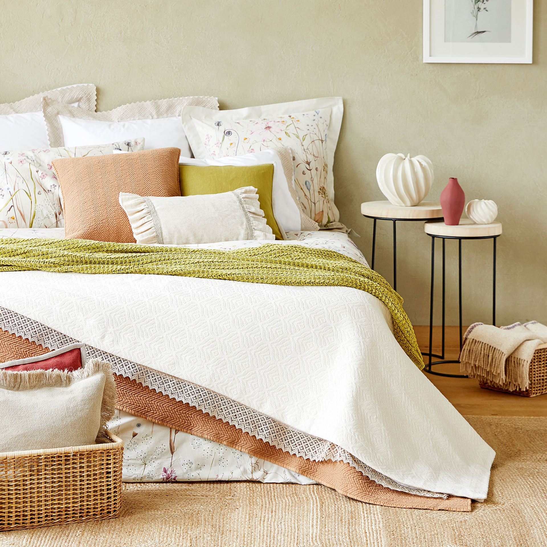 Raised Flower Bedspread Bedspreads Bedroom Zara Home Serbia - Image Of The Product Raised Flower Bedspread raised flower bedspread bedspreads bedroom zara home serbia - image of the product raised flower bedspread