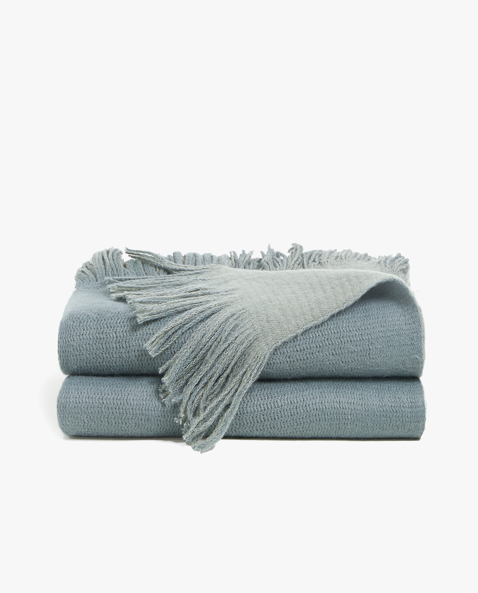 BLANKETS DECORATION Zara Home Sverige / Sweden