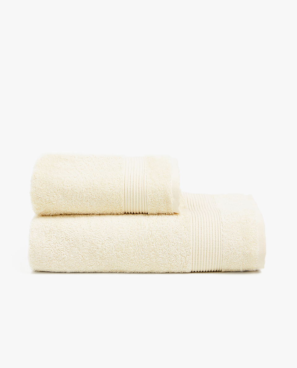 SERVIETTE DE BAIN COTON BIOLOGIQUE - PHOTOPHORES - DÉCORATION | Zara ... SERVIETTE DE BAIN COTON BIOLOGIQUE - PHOTOPHORES - DÉCORATION | Zara ...