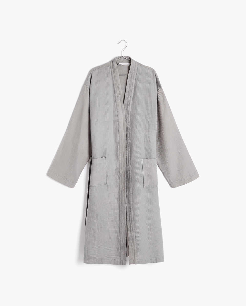 zara bathrobe