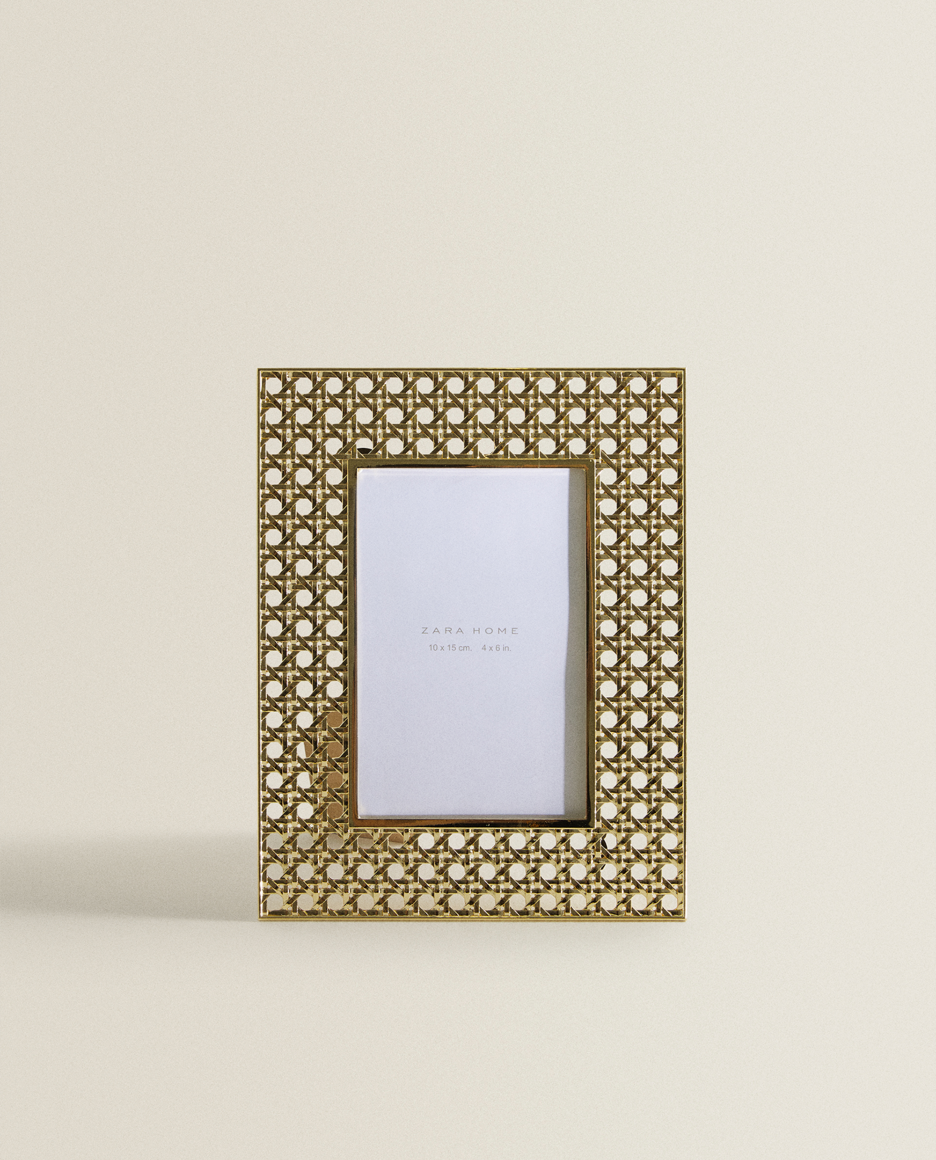 Rattan Effect Frame