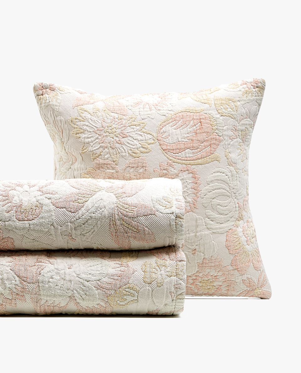 Colchas de cama Zara Home