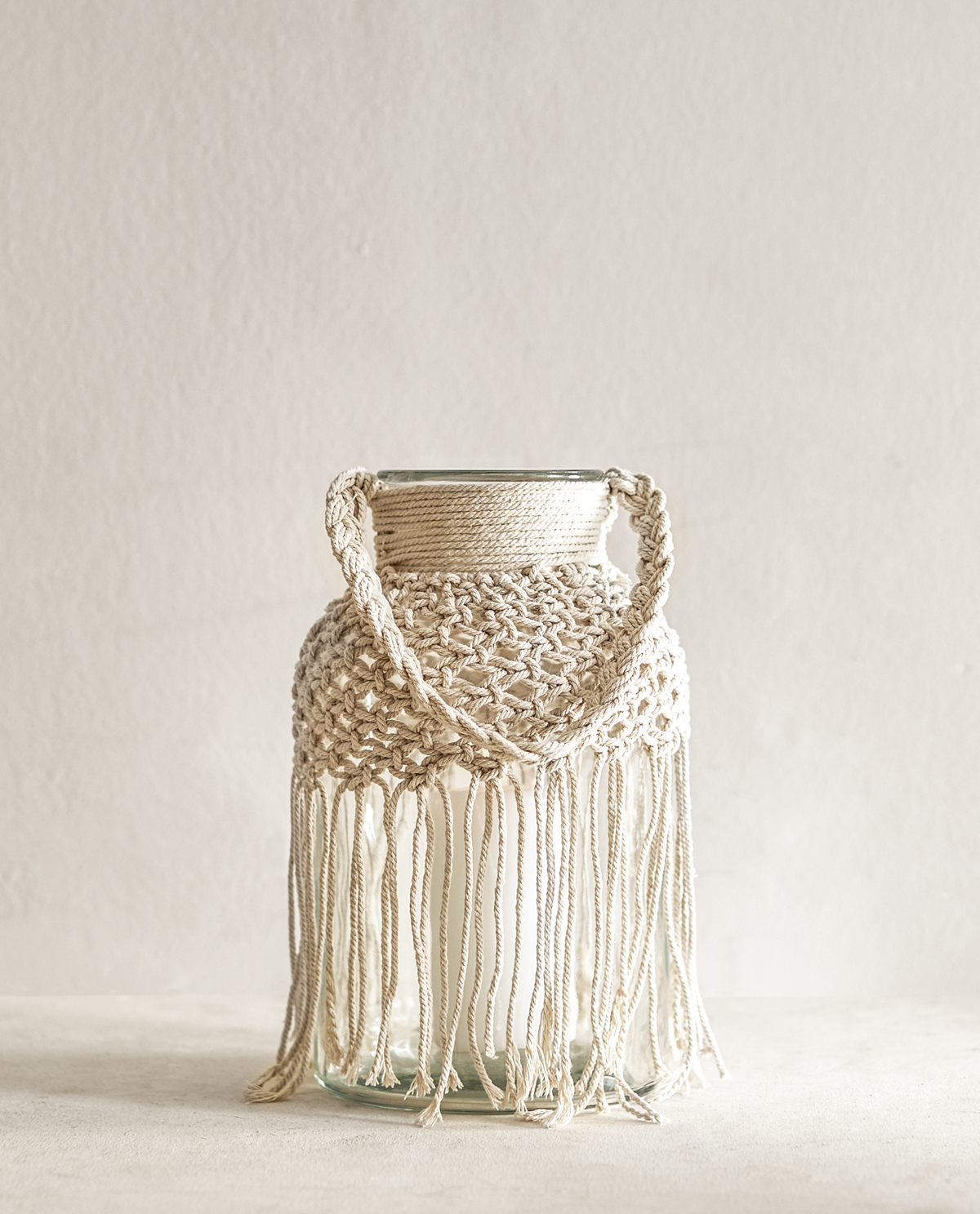 MACRAMÃ GLASS LANTERN