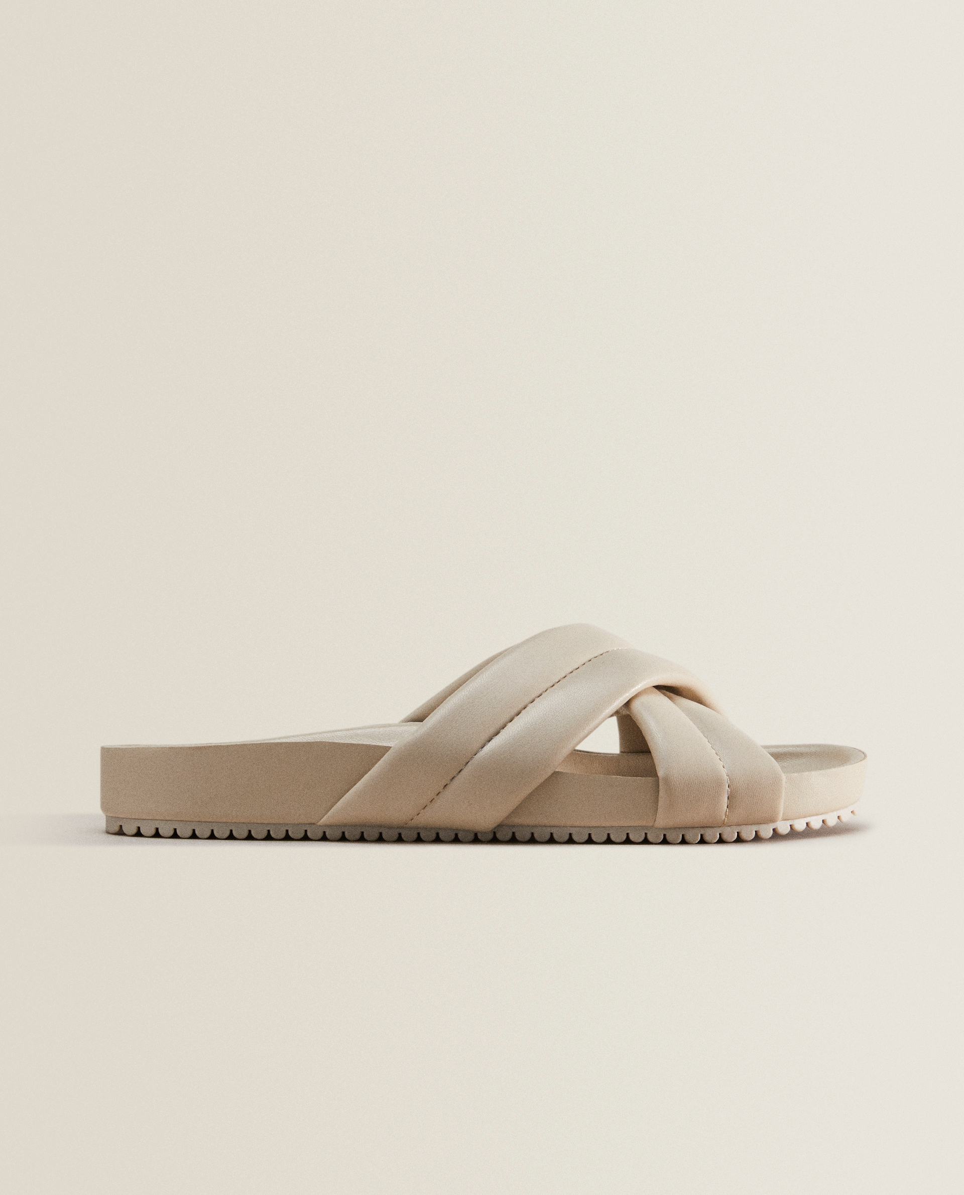 Sandals with crossover straps clearance